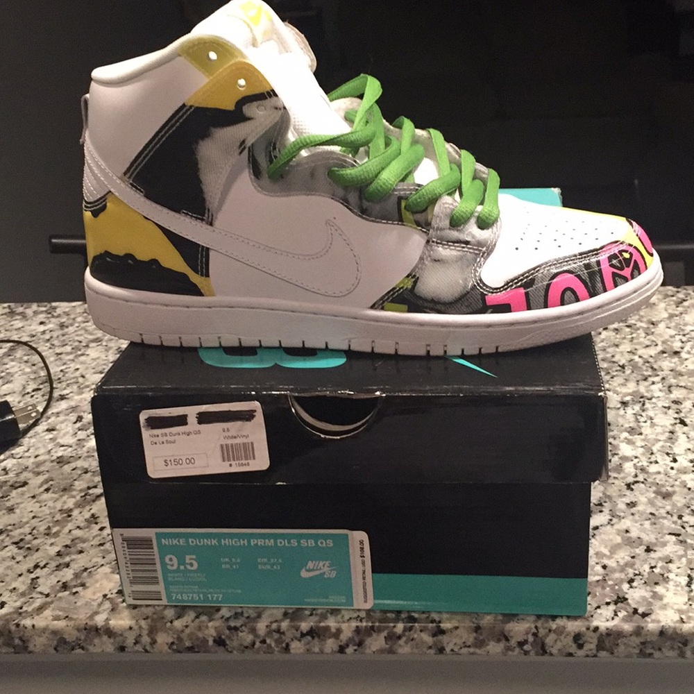 Nike SB Dunk High De La Souls